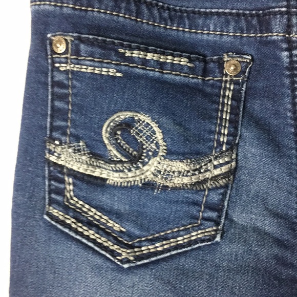 Seven7 Jean shorts size 6 - Picture 4 of 7